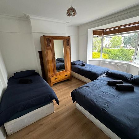 Big Family Room In Room At 2 Iveragh Rd-4 Dublin Dış mekan fotoğraf