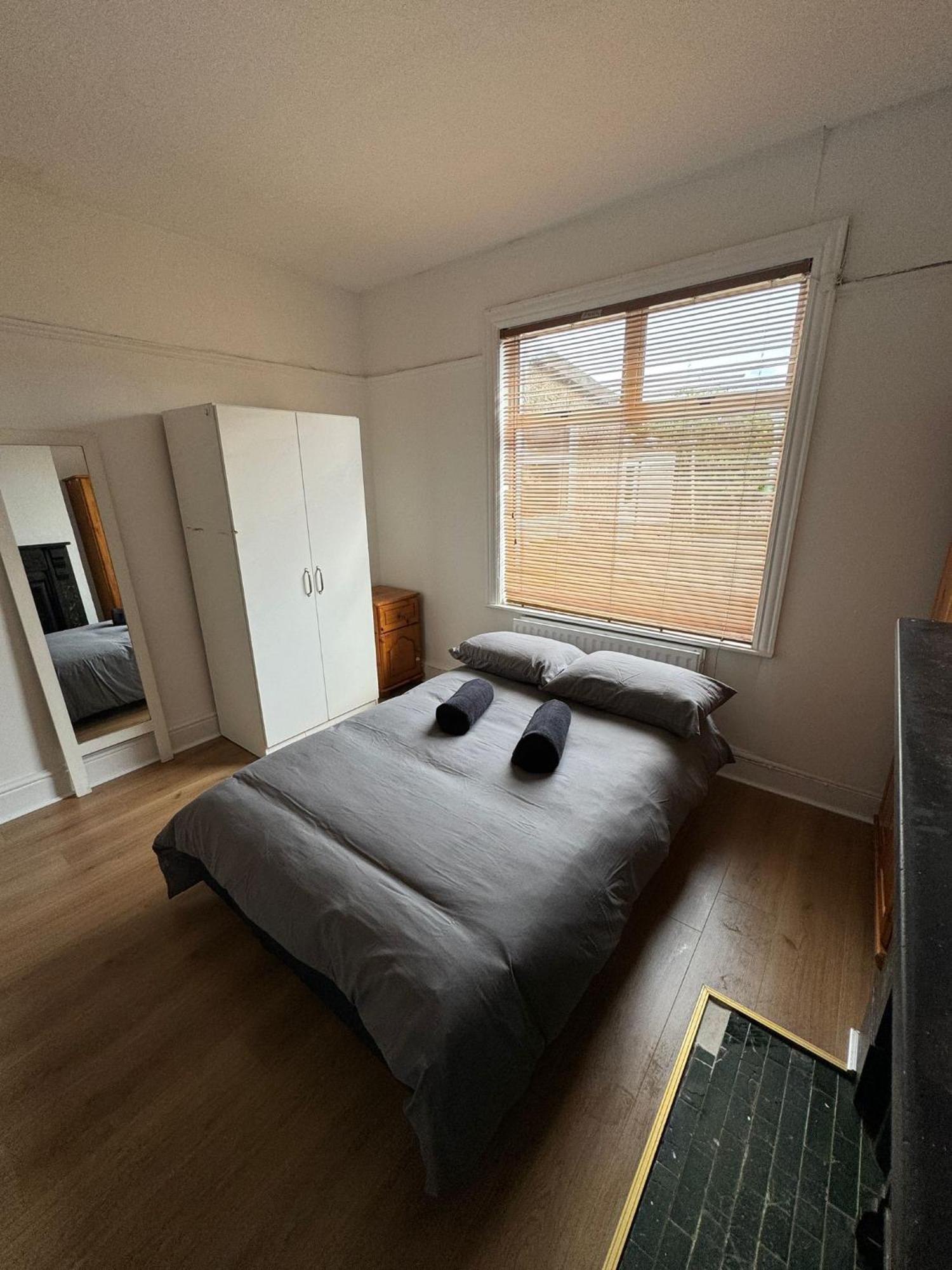 Big Family Room In Room At 2 Iveragh Rd-4 Dublin Dış mekan fotoğraf